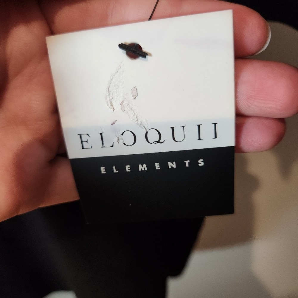 Eloquii 18/20 Black Ruffle Sleeve Top Rayon blend - Picture 4 of 7